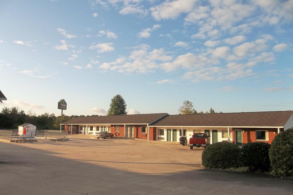 Douglas Inn & Suites, Blue Ridge, Ga Kültér fotó